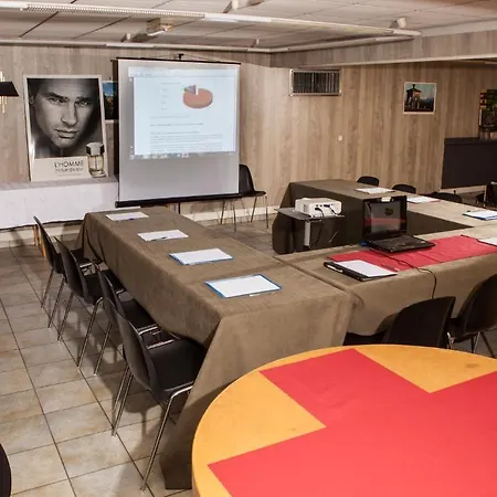 Le Trinquet Hotel 2*